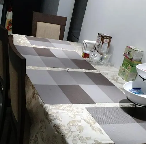 Apartamento Burgundy Mckinley Place Manila