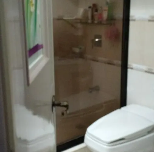 Burgundy Mckinley Place Apartamento